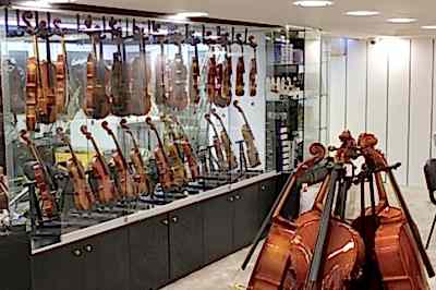 İstanbul, Beyoğlu (Tünel) Piyano Mağazası, Fotoğraf: (2/5)